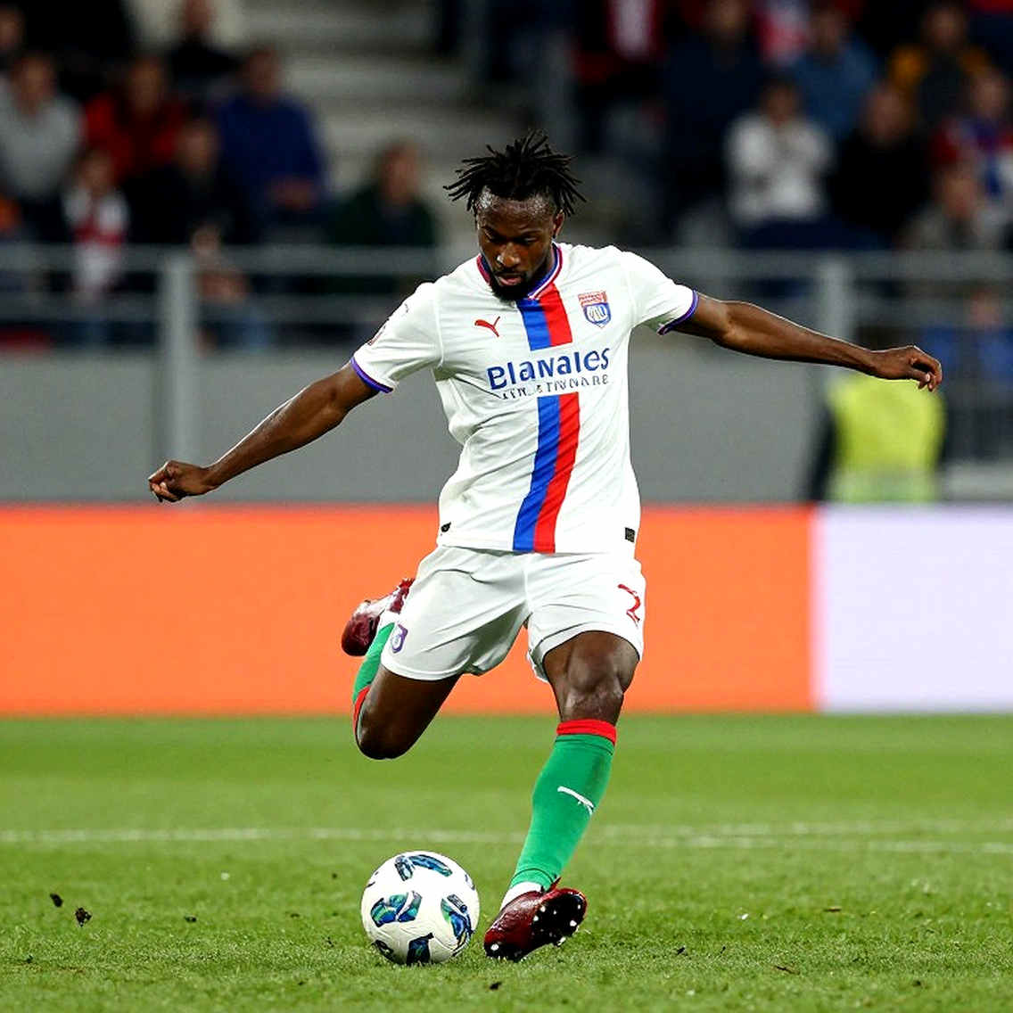 Vinícius bị treo bốn trận, Real Madrid mất Clásico: nửa án phạt đến từ chính cái miệng anh ta