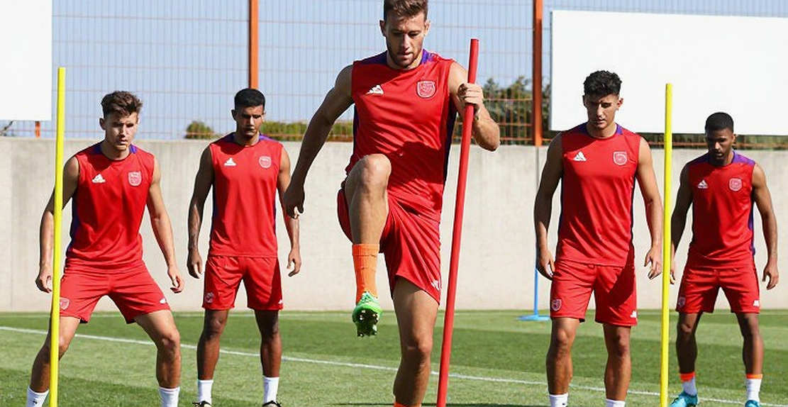 Trọng tài V.League 2026/26: VAR mở rộng, sai số và áp lực mật độ thi đấu