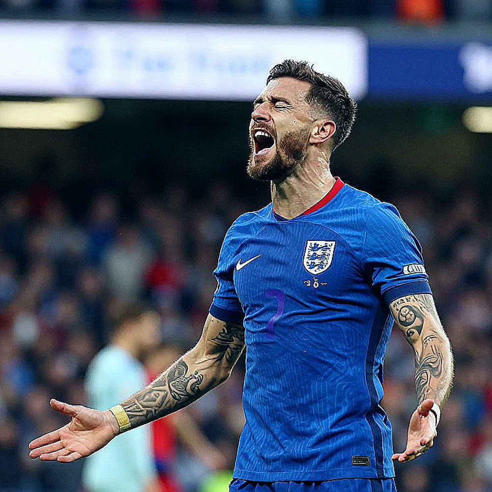 Lucas Herrington: Chàng trai 18 tuổi 'bình thản' giữa cơn bão chuyển nhượng tại Hull City