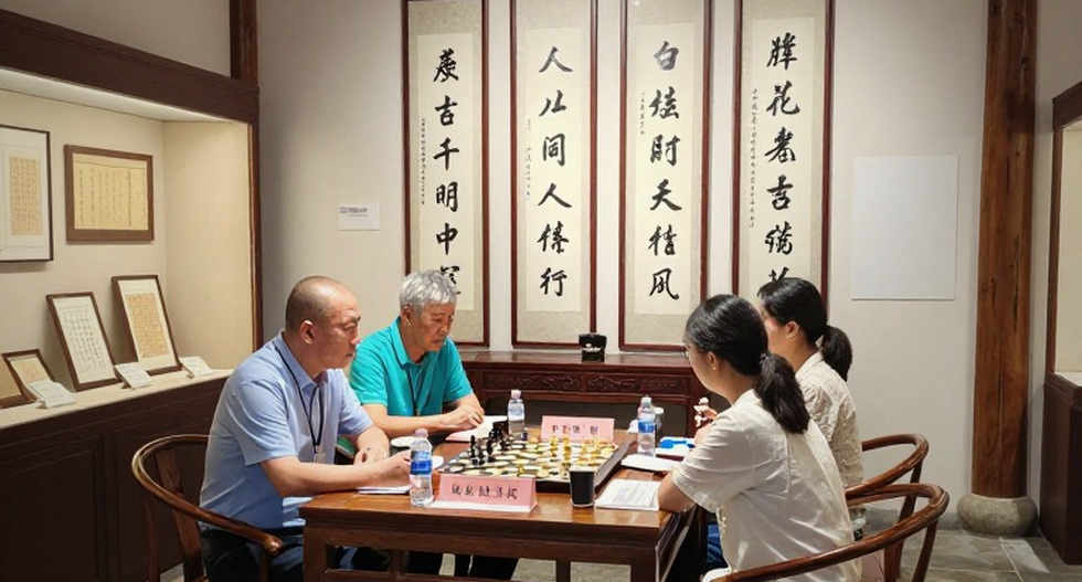 14/16 ở Hồng Kông và cú sốc Laohawirapap tại Samarkand 14/16 ở Hồng Kông và cú sốc Laohawirapap tại Samarkand