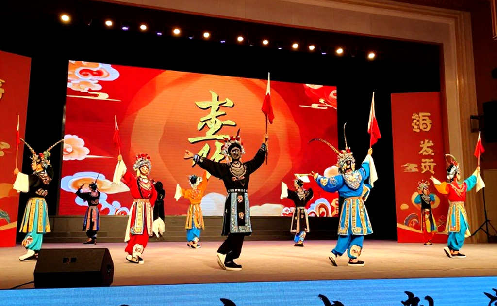 14/16 ở Hồng Kông và cú sốc Laohawirapap tại Samarkand 14/16 ở Hồng Kông và cú sốc Laohawirapap tại Samarkand