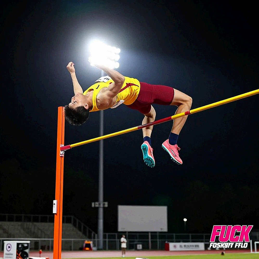 Keely Hodgkinson's Speed Suit: When Women's Athletics Wears Fashion and Calls It Science Keely Hodgkinson's Speed Suit: When Women's Athletics Wears Fashion and Calls It Science