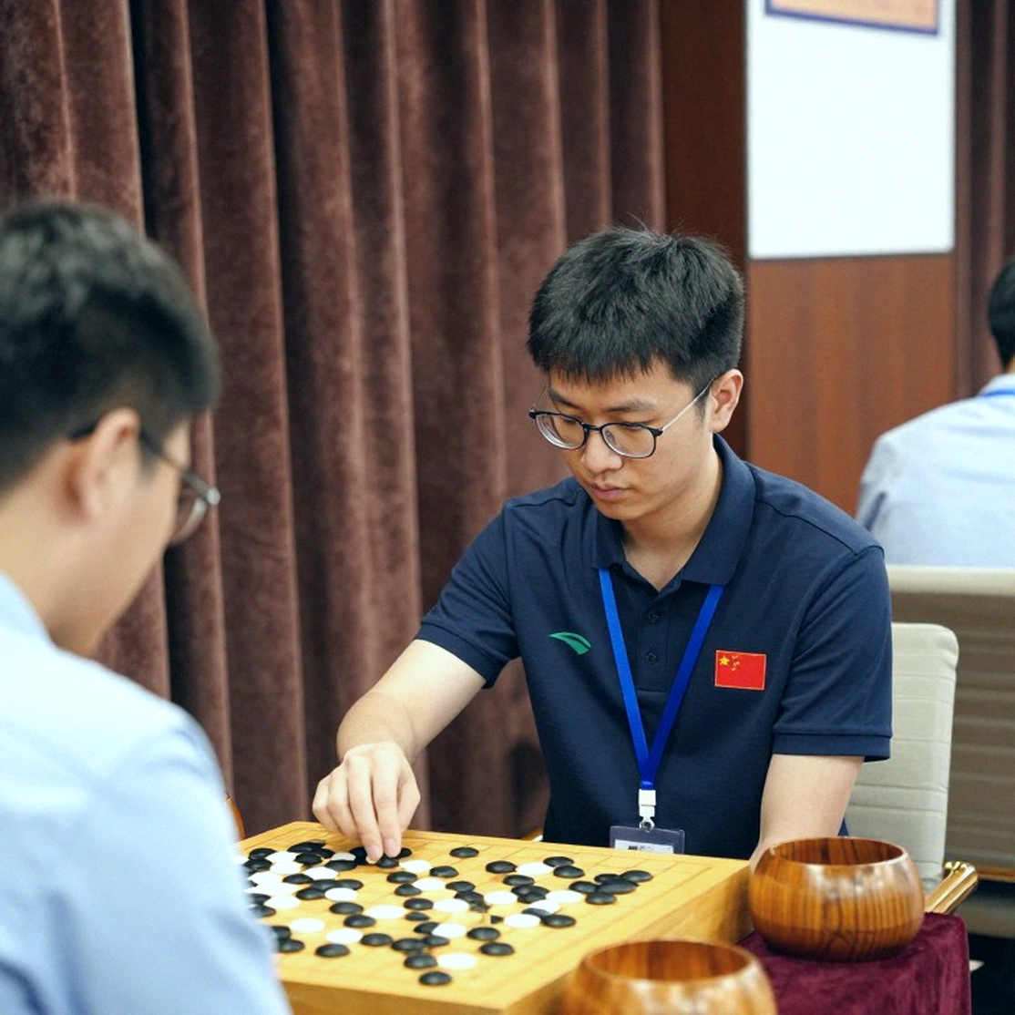 Olympiad Cờ vua Samarkand: Ấn Độ giành bạc nam, đồng nữ, Cúp Nona Gaprindashvili và bài toán chuyển hóa ở bàn trên Olympiad Cờ vua Samarkand: Ấn Độ giành bạc nam, đồng nữ, Cúp Nona Gaprindashvili và bài toán chuyển hóa ở bàn trên