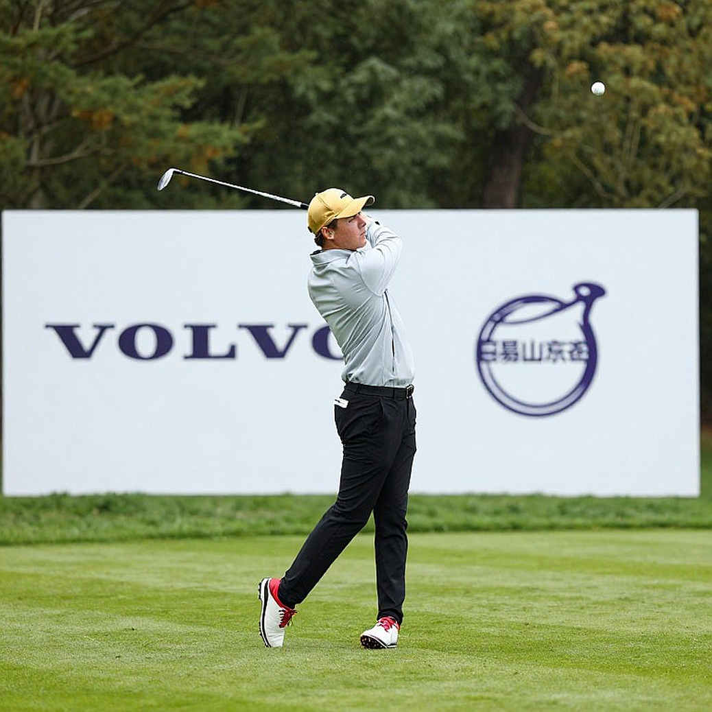 Paul Casey và 41 sinh mạng: Dữ liệu vòng 63 gậy hé lộ điều gì trước chung kết Omega European Masters?