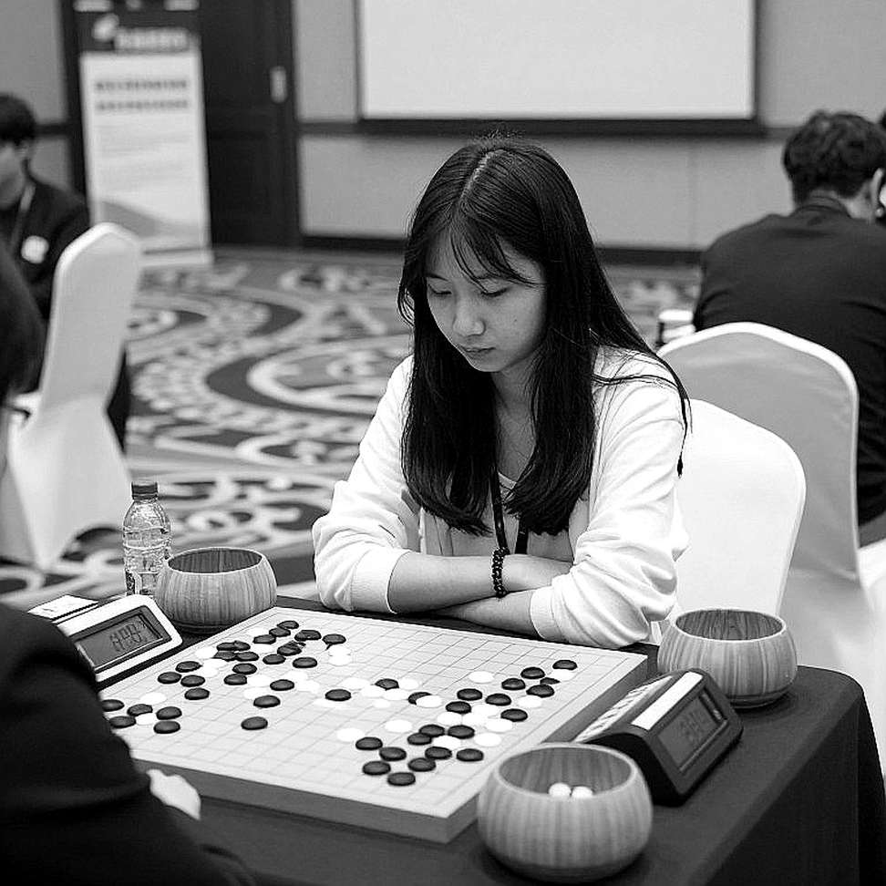 ChessBase Magazine số 225: bản quảng cáo đội lốt học viện cờ vua