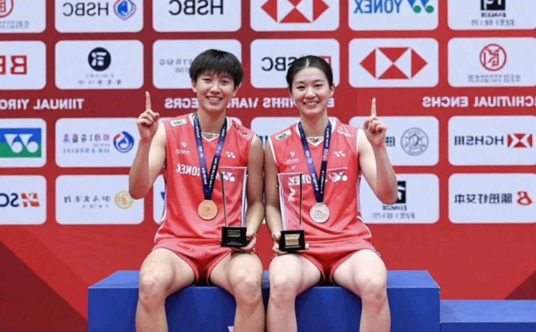 Vietnam Open 2026: Nguyễn Tiến Minh thắng vòng loại nhờ đọc khoảng trống của một tay vợt đánh đôi